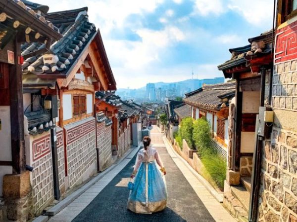 One Day in Seoul- The Ultimate 24 - Hour Guide to South Korea's Dynamic Capital